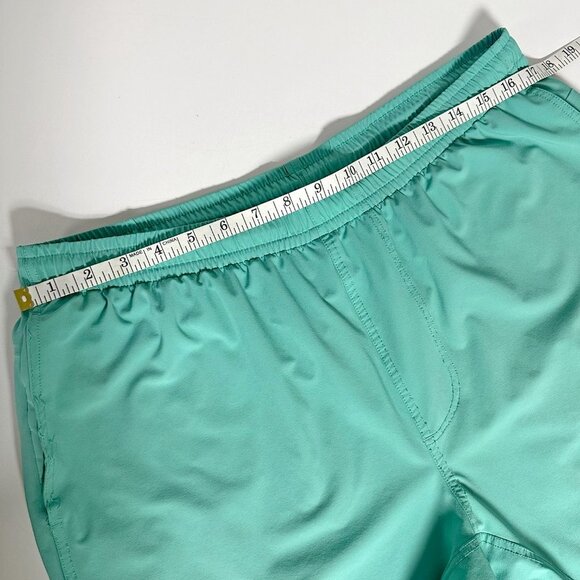 Myles Everyday Short - Picture 11 of 14